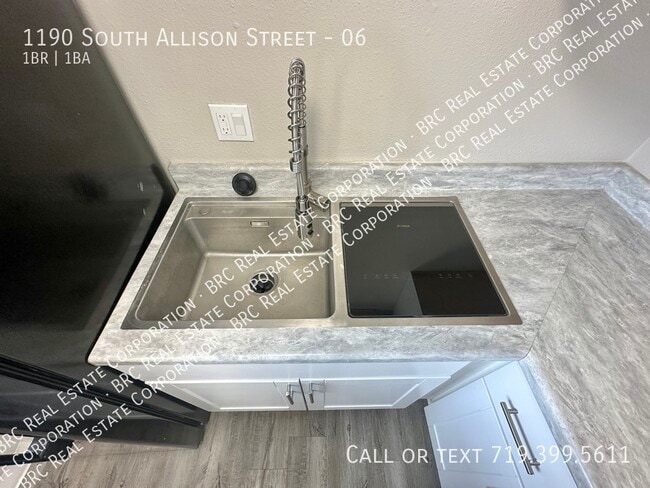 1190 S Allison St in Lakewood, CO - Foto de edificio - Building Photo