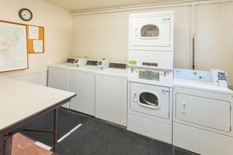 Mason Manor Apartments in Colorado Springs, CO - Foto de edificio - Interior Photo