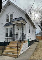 421 Washington St, Unit #2 in Barrington, IL - Building Photo