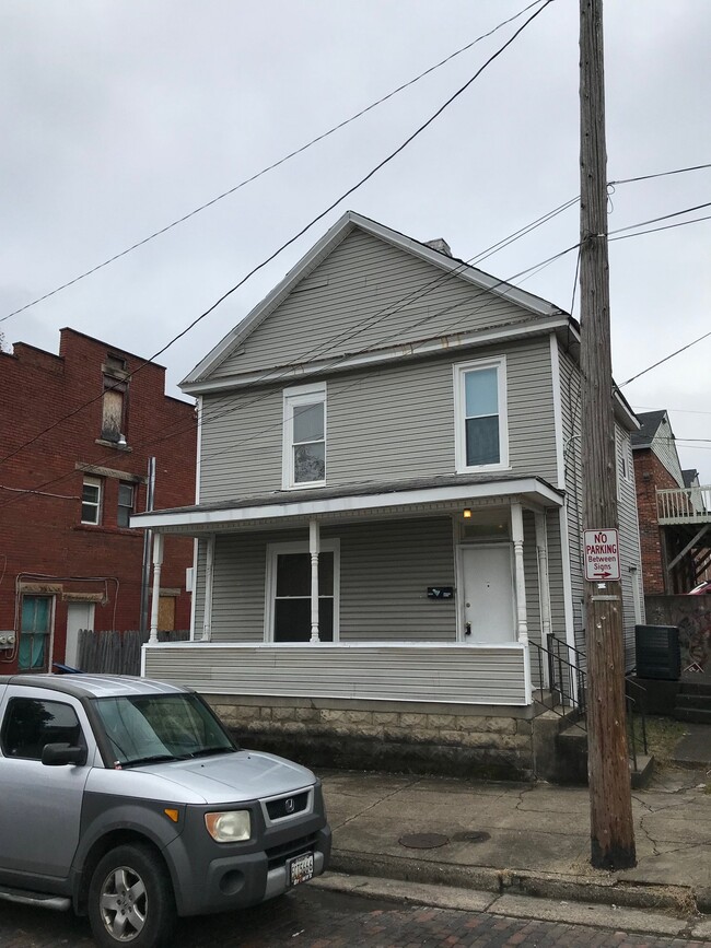 616 John Marshall Dr in Huntington, WV - Foto de edificio - Building Photo