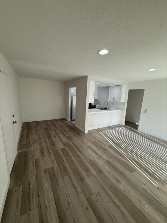 property at 131 N Richmont Dr