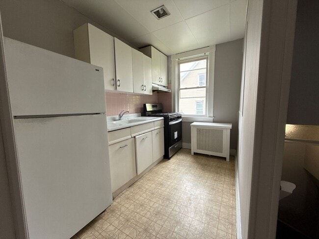 2604 Hamilton Ave in Baltimore, MD - Building Photo - Building Photo