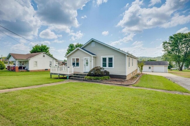 4221 Maplewood St in Kingsport, TN - Building Photo - Building Photo