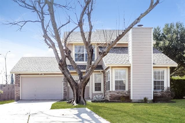 property at 1400 Thackery Dr