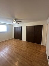 327 M St, Unit 2 in Edwardsville, IL - Foto de edificio - Building Photo