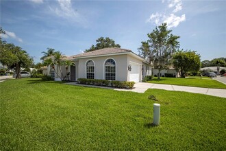 4240 Hearthstone Dr in Sarasota, FL - Building Photo - Building Photo