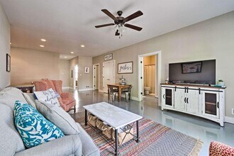 1117 Greenwood Alley in Bowling Green, KY - Foto de edificio - Interior Photo
