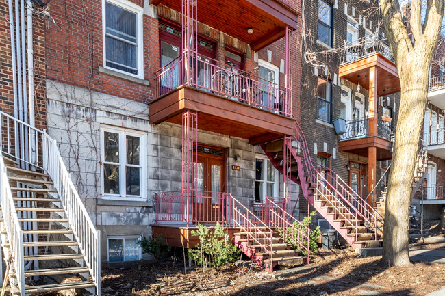 2520-2528 Sheppard St in Montréal, QC - Building Photo - Building Photo