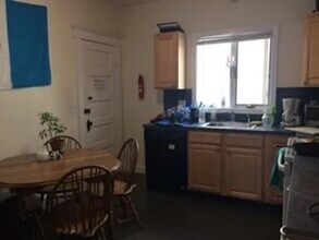 288 Boston Ave, Unit 2 in Medford, MA - Foto de edificio - Building Photo