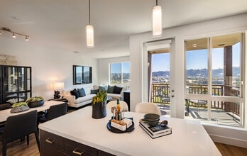 The Brynn in San Diego, CA - Building Photo - Building Photo