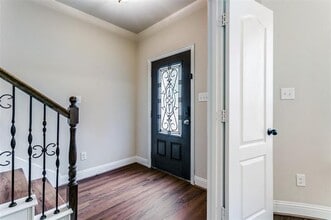 2500 Rockbrook Dr in Lewisville, TX - Foto de edificio - Building Photo