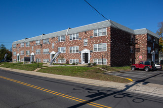 East Browning Apartments in Bellmawr, NJ - Building Photo - Building Photo