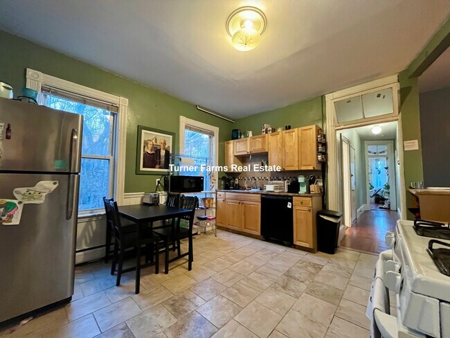 12 Bucknam St, Unit 2 in Boston, MA - Building Photo - Building Photo