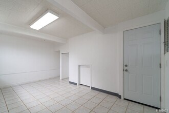 4211 Halupa St in Honolulu, HI - Building Photo - Building Photo