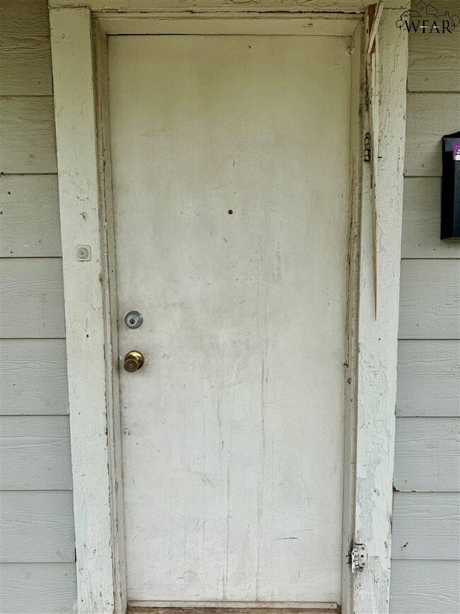 property at 2409 Buchanan St