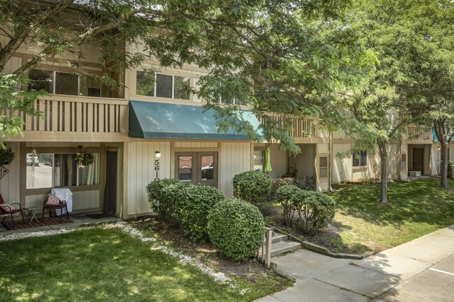 Maple Park Terraces in Flint, MI - Building Photo - Building Photo