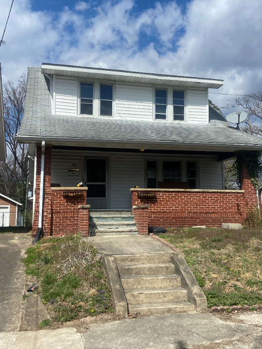 1916 Enslow Ave in Huntington, WV - Building Photo
