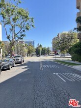 8568 Burton Way in Los Angeles, CA - Building Photo - Building Photo