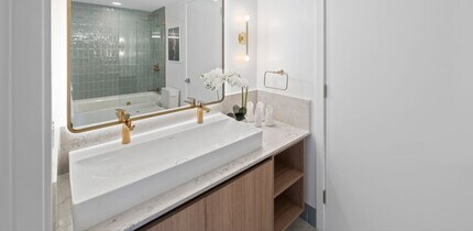 701 NE 1st Ave in Miami, FL - Building Photo - Building Photo