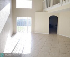 2802 SW 165th Ave in Miramar, FL - Building Photo - Building Photo