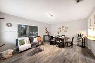 970 SW 9th St in Miami, FL - Building Photo - Building Photo