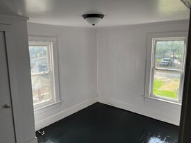 125 N 1st St in Stroudsburg, PA - Building Photo