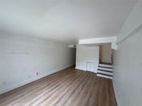 1201 SW 42nd Ave in Miami, FL - Building Photo - Building Photo