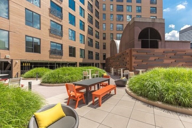 57 Canal St, Unit 615 in Boston, MA - Building Photo - Building Photo