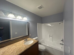 1554 Border Ave, Unit H in Corona, CA - Building Photo - Building Photo