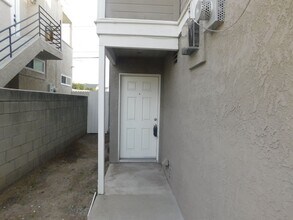 7811 Alhambra Dr in Huntington Beach, CA - Building Photo - Building Photo