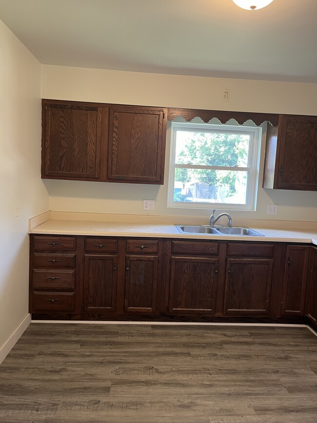 108 W South St, Unit 4 in Williamsburg, IA - Building Photo - Building Photo