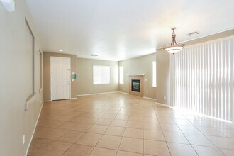 3824 Helens Pouroff Ave in North Las Vegas, NV - Building Photo - Building Photo