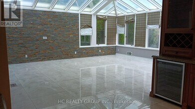 52 Chiltern Hill in Richmond Hill, ON - Building Photo - Building Photo