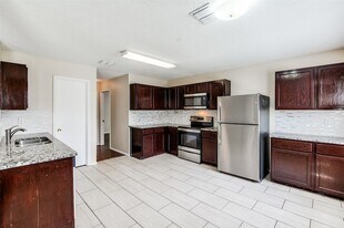 2232 White Pine Dr in Little Elm, TX - Building Photo