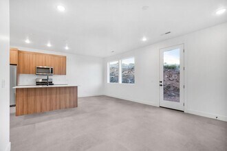 1943 W 250 S in Hurricane, UT - Building Photo - Building Photo