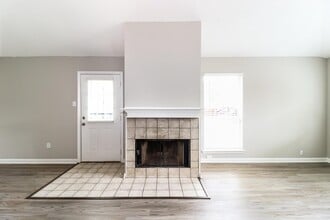 4550 Cedargreen Cove in Memphis, TN - Foto de edificio - Building Photo