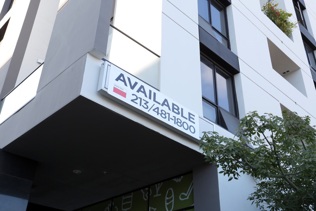 Vero Lofts in Los Angeles, CA - Foto de edificio