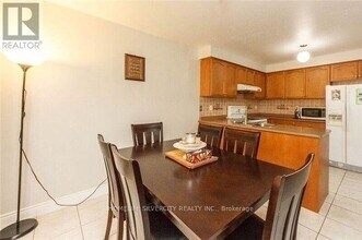 5 Allangrove Dr in Brampton, ON - Building Photo - Building Photo