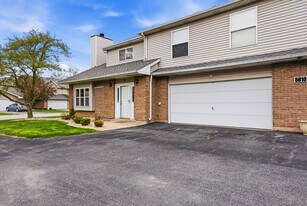 5610 W Von Ave in Monee, IL - Building Photo