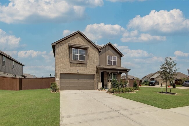 2319 Gentle Breeze Ln in Mont Belvieu, TX - Building Photo - Building Photo