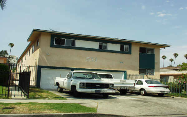 533 E 97th St in Inglewood, CA - Building Photo