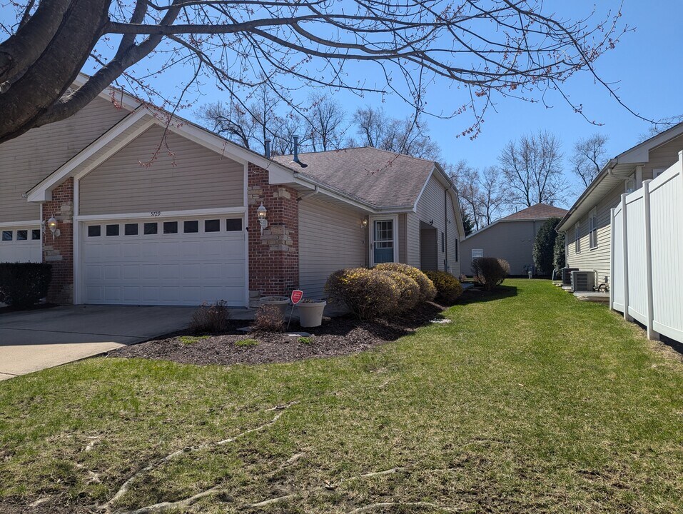 5729 Conrad Ave in Rockford, IL - Building Photo