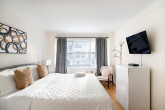 30 Park Ave in New York, NY - Building Photo - Building Photo