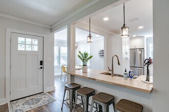 411 E Sunset Ave in Pensacola, FL - Building Photo - Building Photo