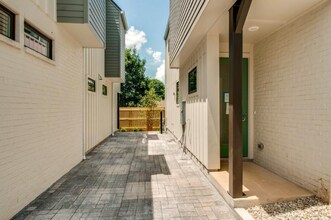 221 Gentry Ave in Nashville, TN - Building Photo - Building Photo