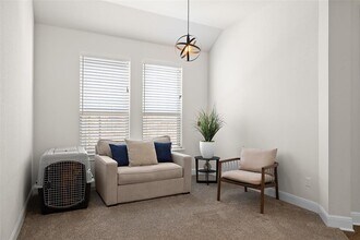 124 Adina Dr in Dripping Springs, TX - Foto de edificio - Building Photo