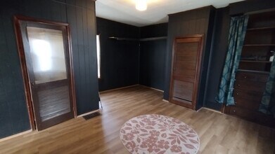 226 Beaver Ave NE in New Philadelphia, OH - Building Photo - Building Photo