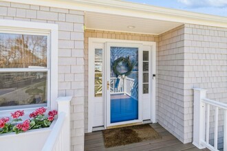 63 Shore Rd in Westhampton, NY - Building Photo - Building Photo