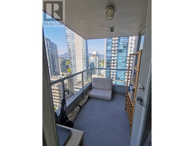 1420-1420 W Georgia St in Vancouver, BC - Building Photo - Building Photo