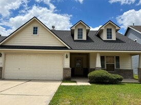 1053 Shadow Glenn Dr in Conroe, TX - Building Photo